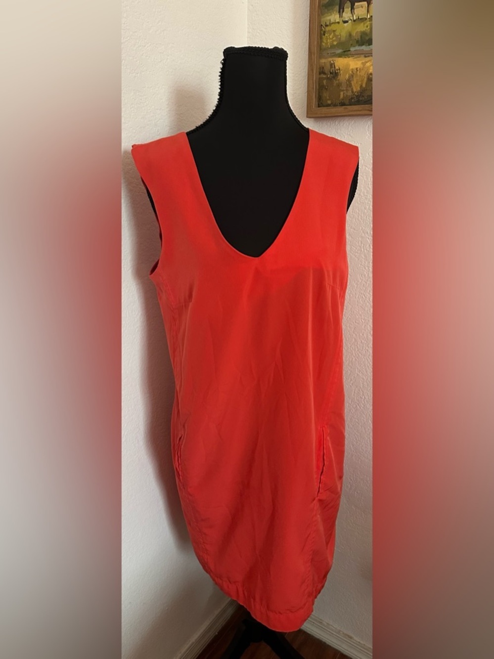 Zara Sleeveless V-Neck Shift Dress in Vibrant Coral-Red - Size M